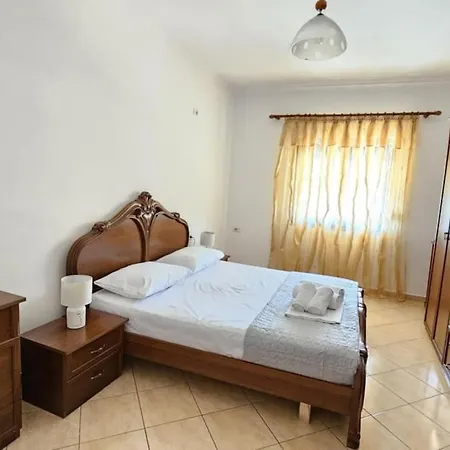 Apartamento Elena's Gjirokastër